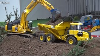 RC Construction Site Excavator Dozer Dumper Baustelle Bagger ♦ Erlebniswelt Modellbau Kassel 2016 [upl. by Elum641]