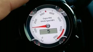 Analyser sa voiture avec sa montre Oui cest possible avec une simple SmartWatch [upl. by Carolan884]