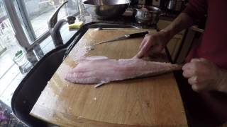 Разделка рыбы  Сиг Cleaning whitefishHow to clean a whitefishFilleting a whitefish [upl. by Pucida]