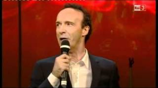 Roberto Benigni canta quotLe proprietà di Berlusconiquot da quotVieni via con mequot 8 novembre 2010 [upl. by Rotkiv40]