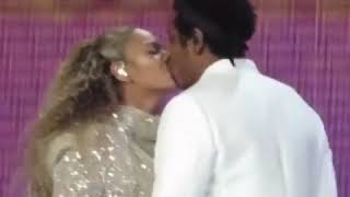 OTR TOUR 2 Beyoncé JAYZ kissing [upl. by Cath]