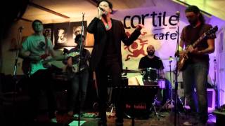 Verderame Lucio Battisti tribute Unavventura Live  Cortile Cafè bologna 23 11 2014 [upl. by Laufer]