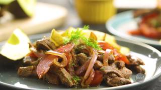 Lomo Saltado con papas  Recetas Fáciles  Food Network Latinoamérica [upl. by Suiluj]