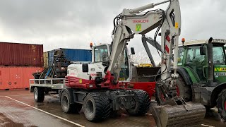 Rijplaten opstapelen met de mobiele kraan  Takeuchi tb295w [upl. by Trbor]