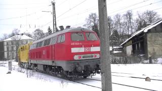 BR 218 8233 mit Schneepflug Meiningen SPM 407 in Hochstadt am Main [upl. by Atinuhs469]