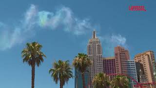 Le Frecce Tricolori sorvolano la Strip di Las Vegas [upl. by Jurgen]