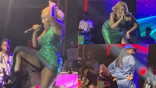 Wendy Shay Flashes DROSS 🤯 Tw£rks with Ursula Owusu at her Birthday Street Concert in Dansoman [upl. by Hayilaa]