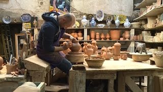 Découverte  Pézenas le village des artisans [upl. by Ettezyl167]