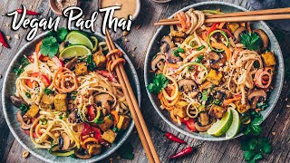 Veganes Pad Thai mit Gemüsenudeln knusprigem Tofu und cremiger ErdnussSauce Das BESTE Rezept [upl. by Charla]