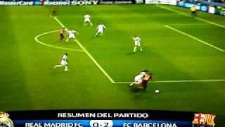 Real Madrid vs Barcelona 270411 champions league resumen total 02 [upl. by Nosahc]