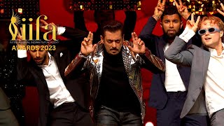 Salman Khan shows off his Evergreen Energy  IIFA 2023 [upl. by Eserahs]