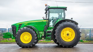 John Deere 8330 [upl. by Dlareme]