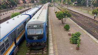 Class S10S09 Blue New China Trains 🚄 Railway Sri Lanka Colombo Morning Office Time trains [upl. by Nnylodnewg]