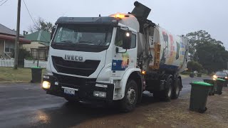 Cessnock Garbage Truck SL39 nitrobusa [upl. by Erdnaxela]