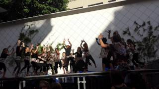 spectacle danse africaine CE1 Suresnes [upl. by Wolsniw]