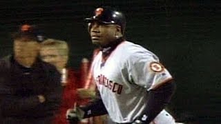 2002 WS Gm6 Bonds blasts his fourth homer of series [upl. by Jabin]