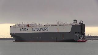 Hoegh Autoliners  Hoegh Chiba departing Southampton for Antwerp 220119 [upl. by Boehike]