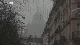 Parigi neve ricopre basilica del Sacro Cuore a Montmartre [upl. by Raamaj300]