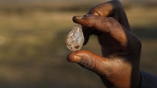 South Africa Thousands rush for quotdiamondsquot in KwazuluNatal province [upl. by Areyk]