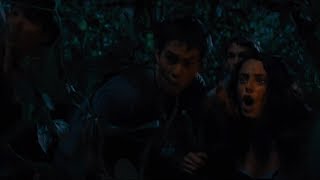 Grievers Attack The Glade The Maze Runner [upl. by Edris]