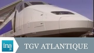 Présentation du nouveau TGV atlantique bleu et blanc  Archive INA [upl. by Brest]