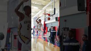 Dejounte Murray Dunks in New Uniform 👋 pelicans nba shorts [upl. by Schecter]