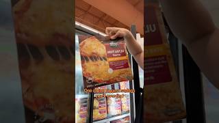 Cheap and LOW CALprotein pizza nutrition nutritiontips fatloss [upl. by Eikkin]