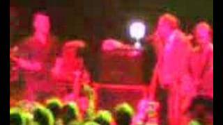 Wonder Stuff encore Dizzy featuring Mr Vic Reeves [upl. by Rubinstein]