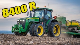 Sowing maize 🌽  JOHN DEERE 8400R amp JOHN DEERE 1775NT 🚜 [upl. by Enyawd]