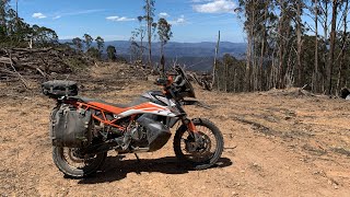 Kriega Luggage Overview on my KTM 790 Adventure R  OS22 Panniers [upl. by Rramo64]