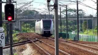 Siemens Desiro ET 425 M fourcar Electric Multiple Units Crosses amp Rips Past Salak Tinggi [upl. by Keyes]