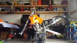 2002 KTM 520 Rebuild  First Start Up [upl. by Anirb]