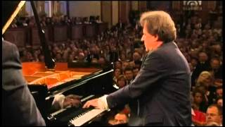 Mozart Piano Concert Nr 14 Es Dur KV 449 Rudolf Buchbinder Piano amp Conducter Wiener Phi [upl. by Drewett]