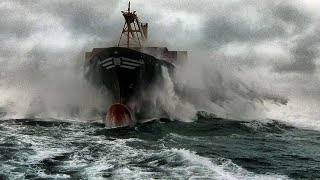 Pilot boat and ships Storm Isha [upl. by Osana]