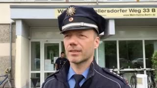 Polizeisprecher Jens Berger Toter in Wohnheim in MarzahnHellersdorf gefunden [upl. by Wooldridge421]