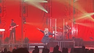 Lara Fabian  Saisir le jour  Humana LIVE Montreal June 16 2022 [upl. by Enitsrik]