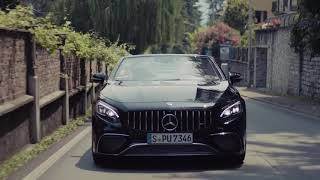 MercedesAMG SKlasse Cabriolet  koffiepauze in Italië [upl. by Triley]