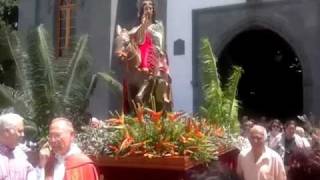 La procesión del Señor en La Burrita abre los actos de la Semana Santa en Telde [upl. by Enileme651]