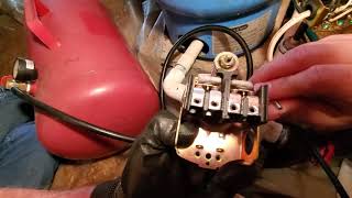 Replacing a 30  50 water pressure switch on my parents home [upl. by Sucramel]