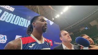 BasketFortitudo Bologna alzasupercoppa A2 le maglieMatteoFantinelli KennyGabriel FabioMian [upl. by Eugirne]