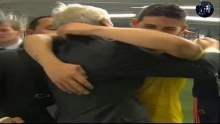 Pekerman abrazando a sus jugadores tras derrotar a Uruguay [upl. by Snahc]