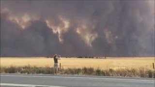 Horrific Australia Pinery bush fire Peter Rosenfeld lucky escape Disturbing content [upl. by Dickerson]