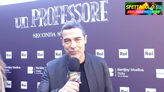 Alessandro Gassmann intervista Un professore 2 «Mio figlio Leo ha detto che non devo spoilerare» [upl. by Yelyab]