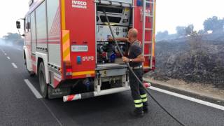 Incendio a Pescia Romana chiusa l’Aurelia [upl. by Nednarb]