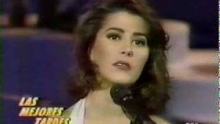 Hacer el amor con otro  Alejandra Guzman Galardon a los Grandes 1991 [upl. by Enyawed]