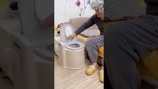 Part 142Good news for the elderly Onetouch bedside toilet comfortable and safequot [upl. by Nylarat]