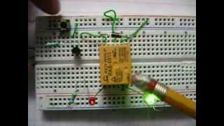 Circuito Control de Relevador transistores [upl. by Elenore598]