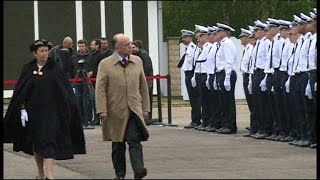 Bernard Cazeneuve à Oissel [upl. by Eibrik496]