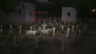 EXPLORACIÓN A CEMENTERIO DE NOCHE EN DONDE ESTÁ ENTERRADA UNA FAMILIA QUE FUERON ASESINADOS [upl. by Ahtiekahs]