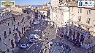 Assisi Live Webcam Piazza del Comune [upl. by Htiffirg]